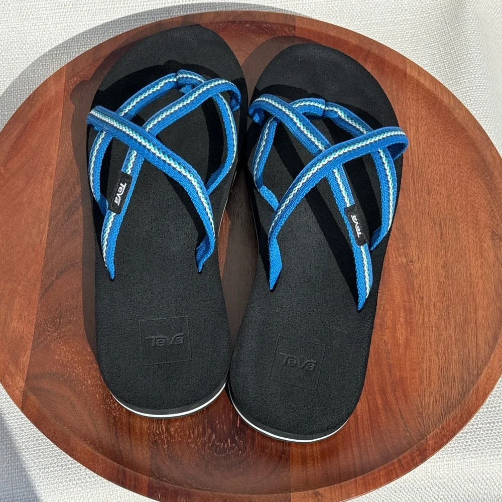 Teva Women's Olowahu Black/Blue Sandals Sz 8